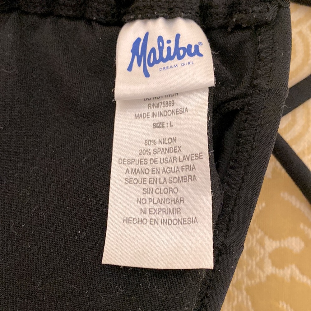 Bikini Top L, S bottom - Picture 8 of 10